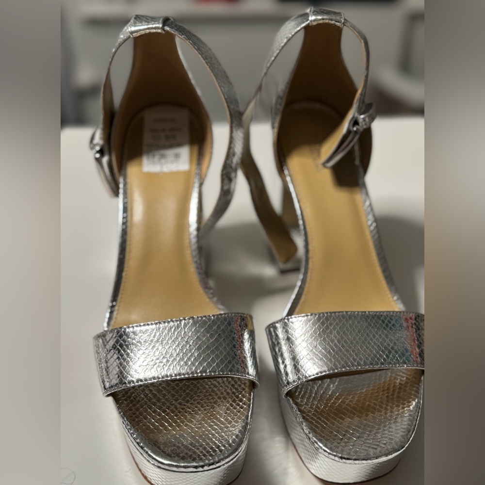MICHAEL KORS TARA LEATHER SNAKE PRINT HEELS size 10 brand new never worn